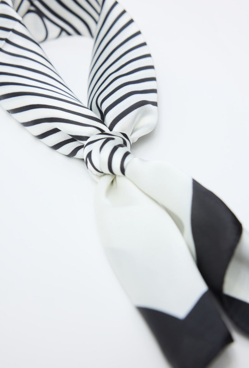 Patterned scarf