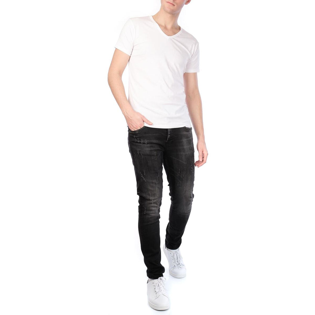 Essential V-neck T-shirt