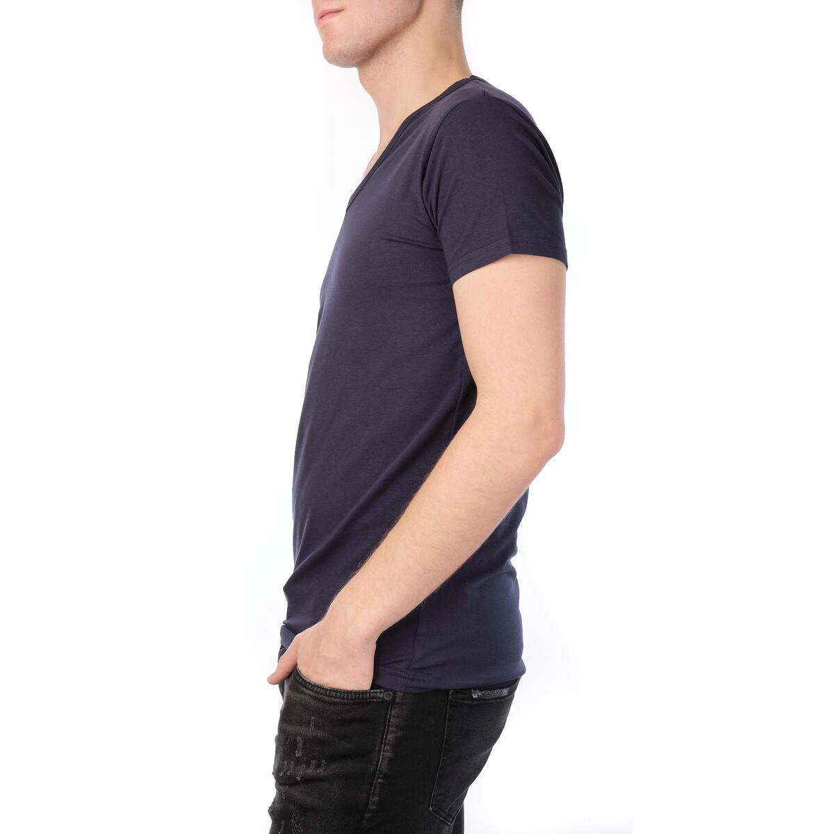 Essential V-neck T-shirt