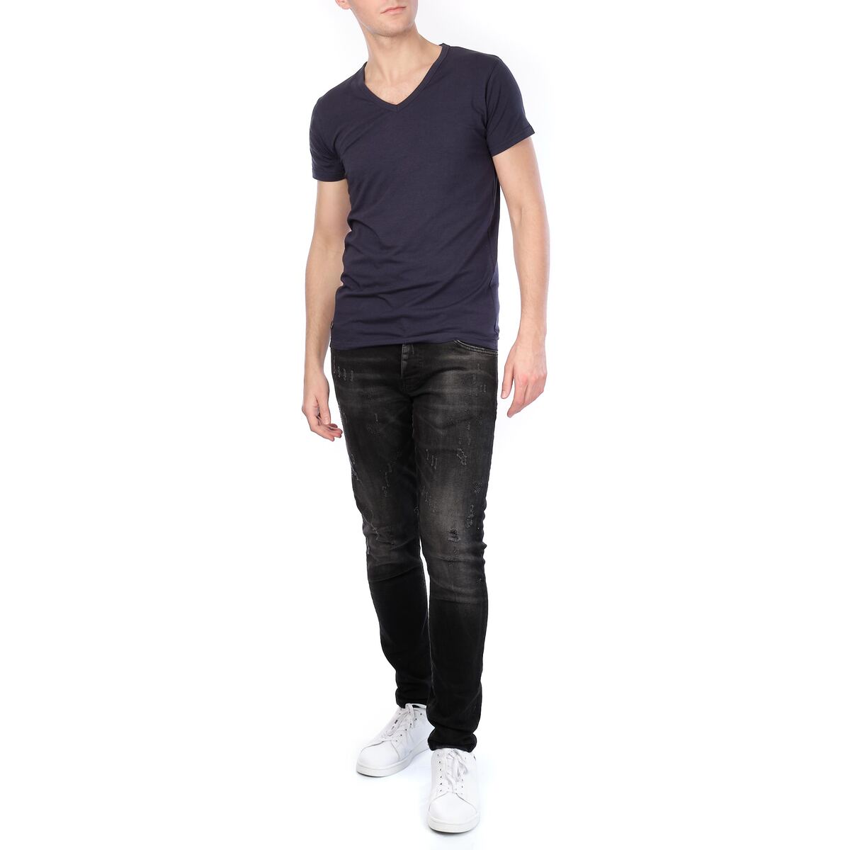 Essential V-neck T-shirt
