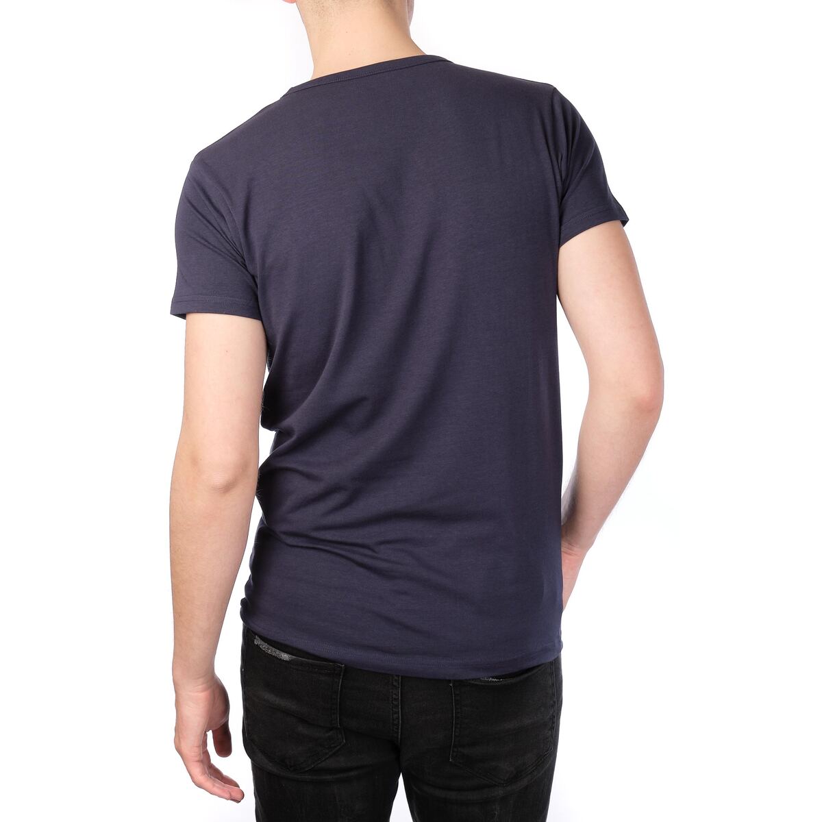 Essential V-neck T-shirt
