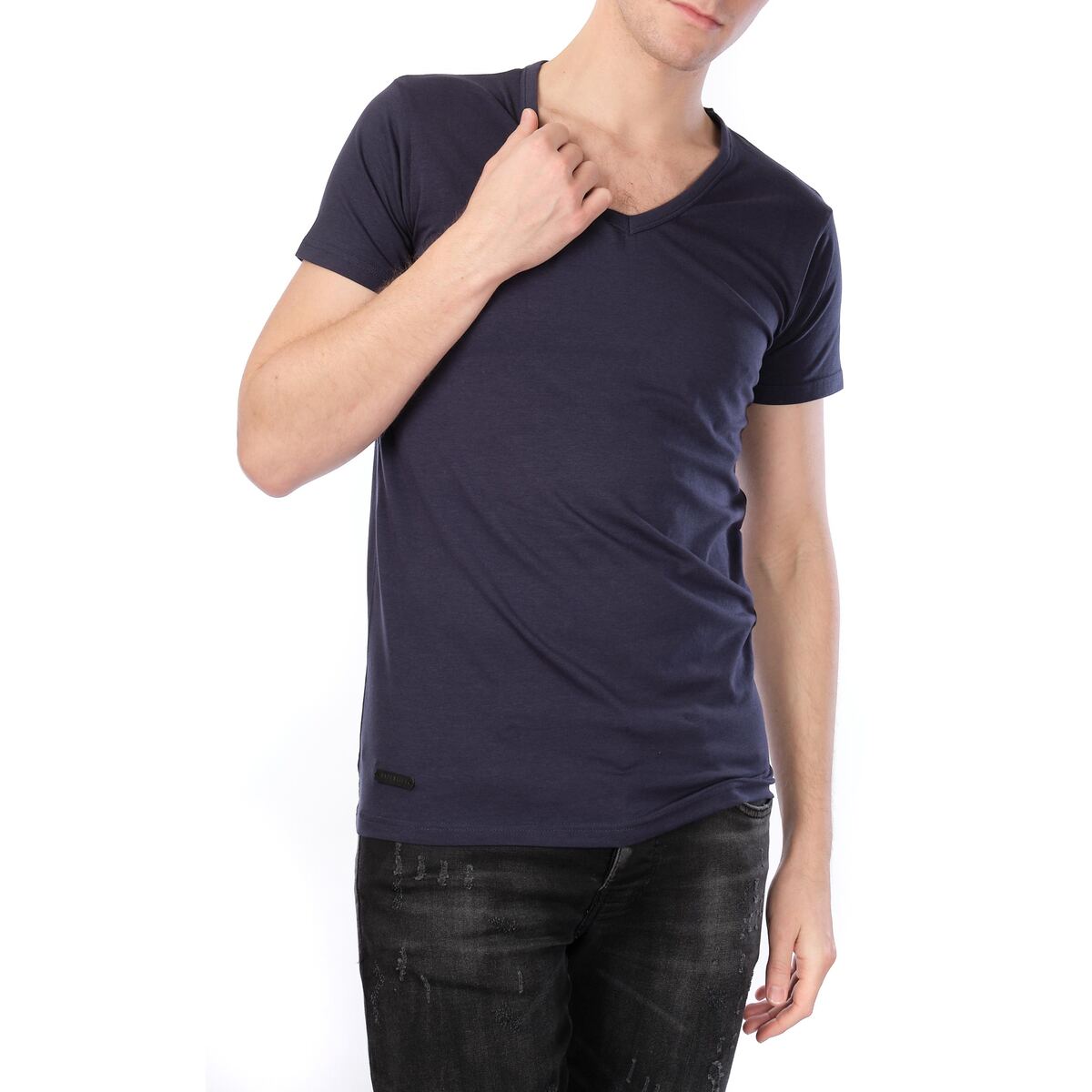Essential V-neck T-shirt